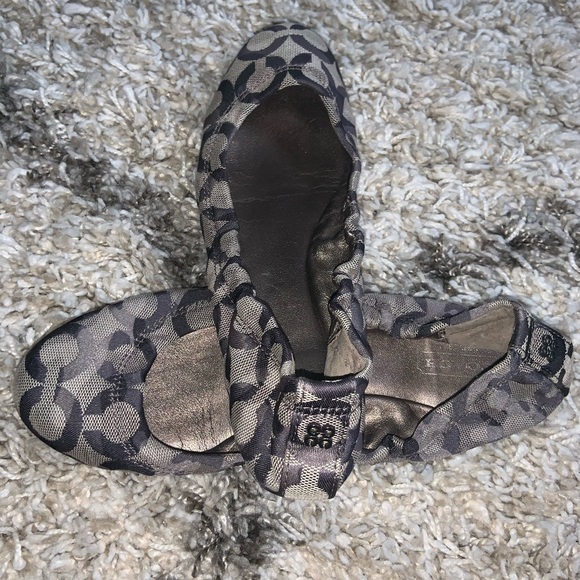 Women’s (used) Coach Ballet Flats Size 6 - Picture 2 of 4